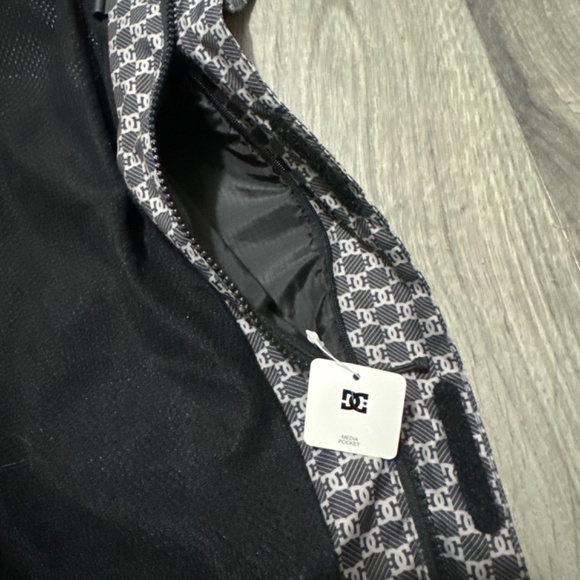 NWT DC Shoes Men’s Jacket Size L Large Snowboard Shell - Picture 10 of 10